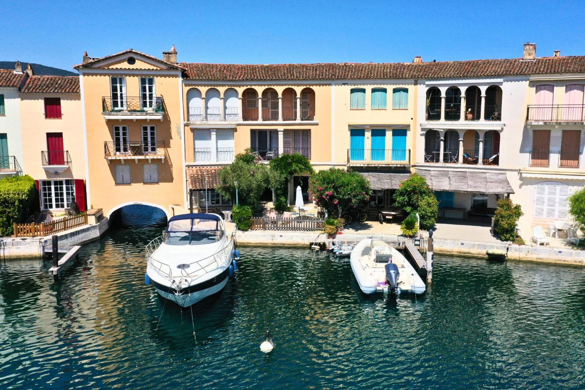 Appartement Amour Terrasse Sur L'Eau Grimaud Extérieur photo
