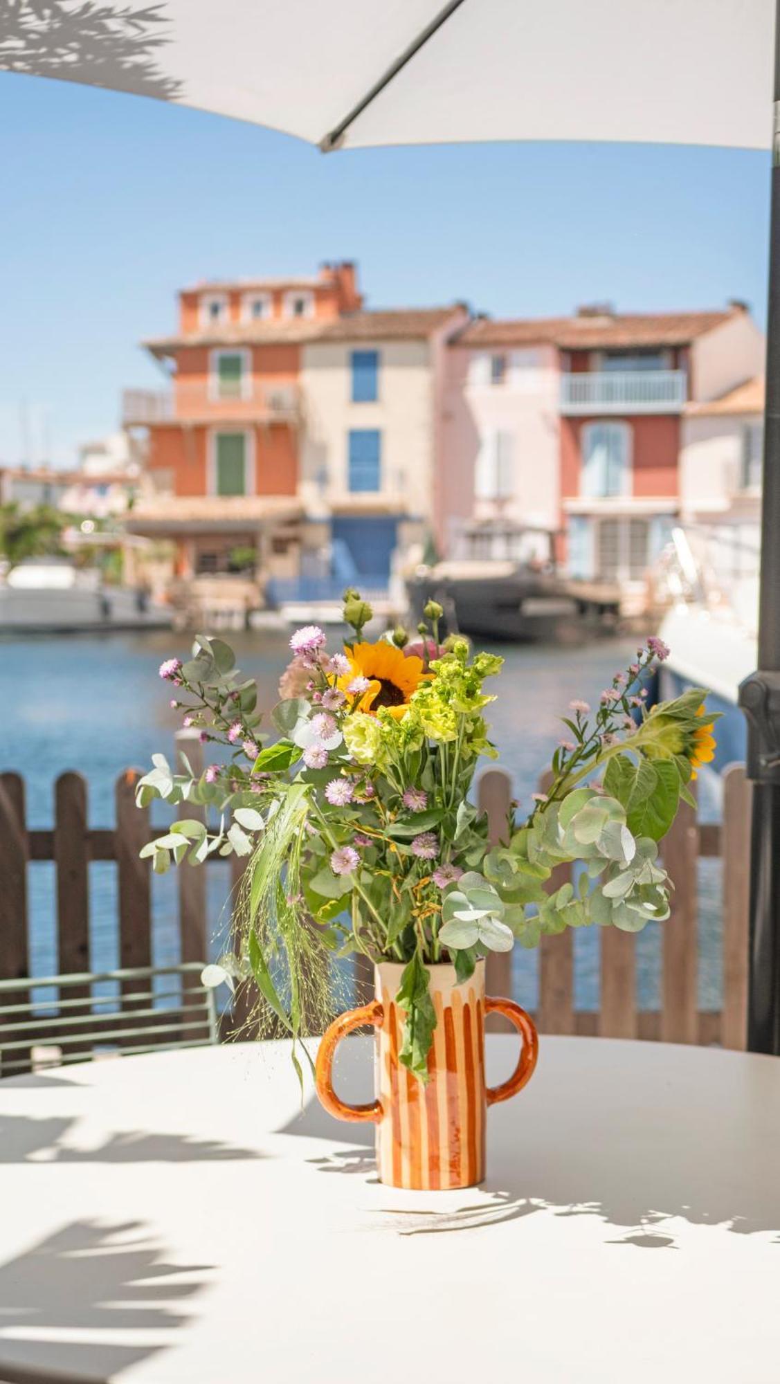 Appartement Amour Terrasse Sur L'Eau Grimaud Extérieur photo